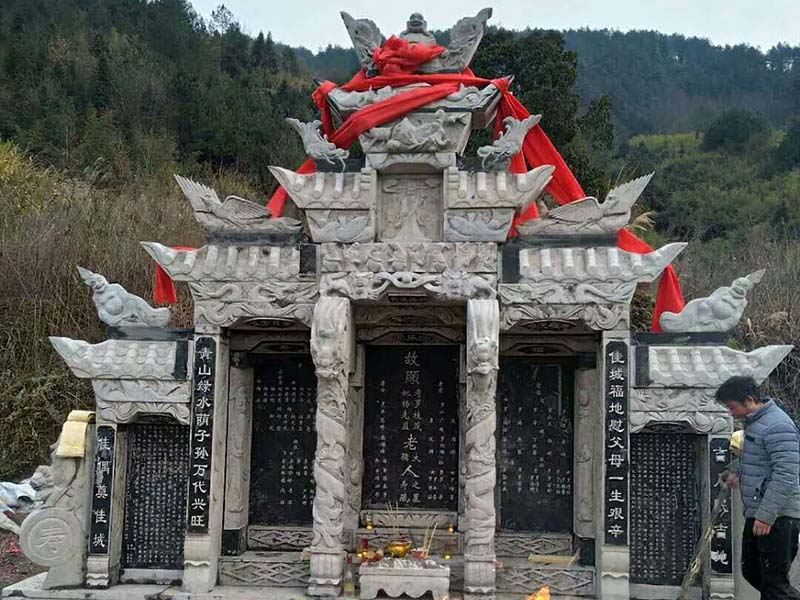 墓碑墓群13